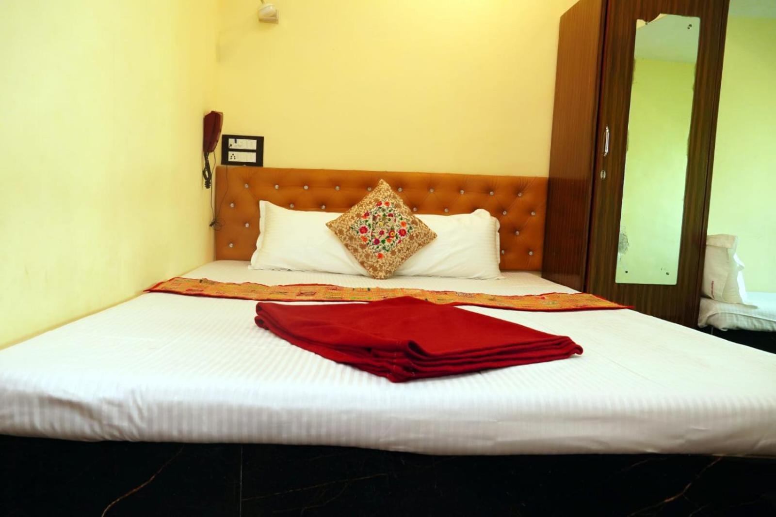 Hotel Golden Plaza Vashi Exterior foto